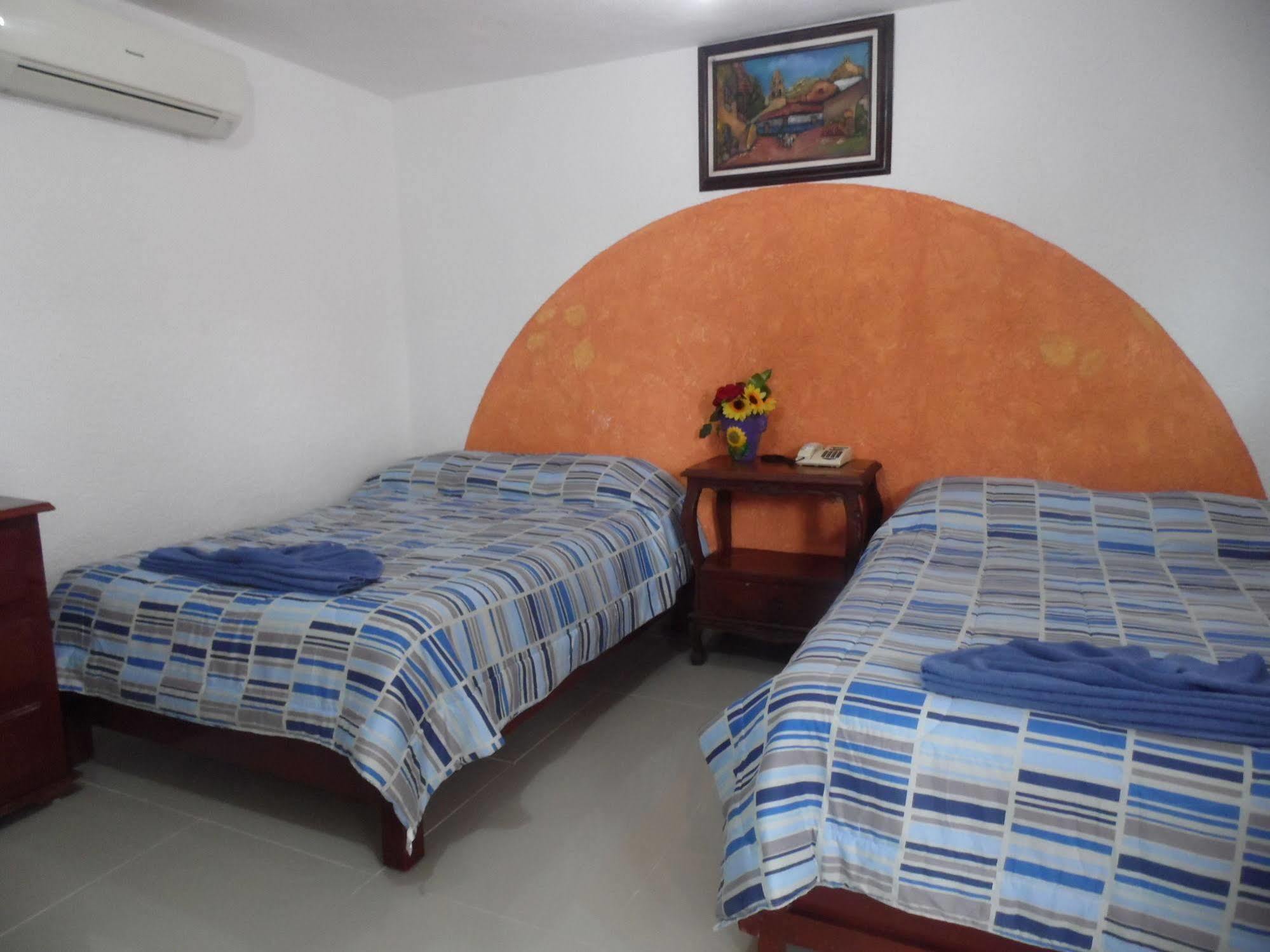 Hotel Hacienda Ixtlan Cozumel Exteriör bild