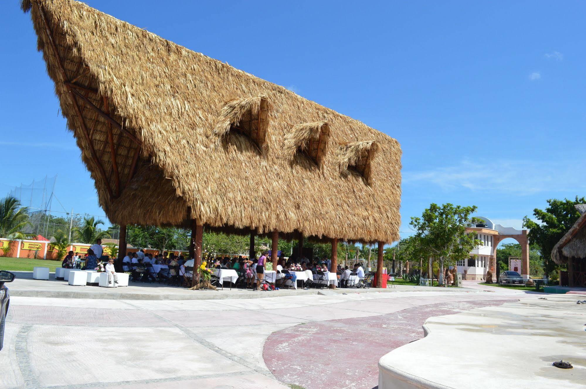 Hotel Hacienda Ixtlan Cozumel Exteriör bild