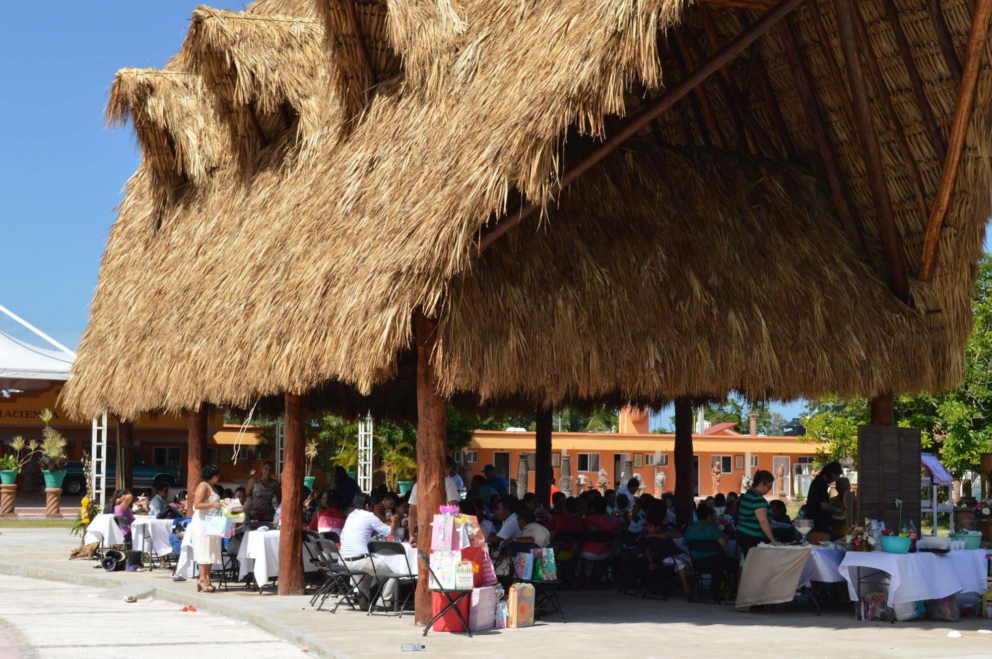 Hotel Hacienda Ixtlan Cozumel Exteriör bild