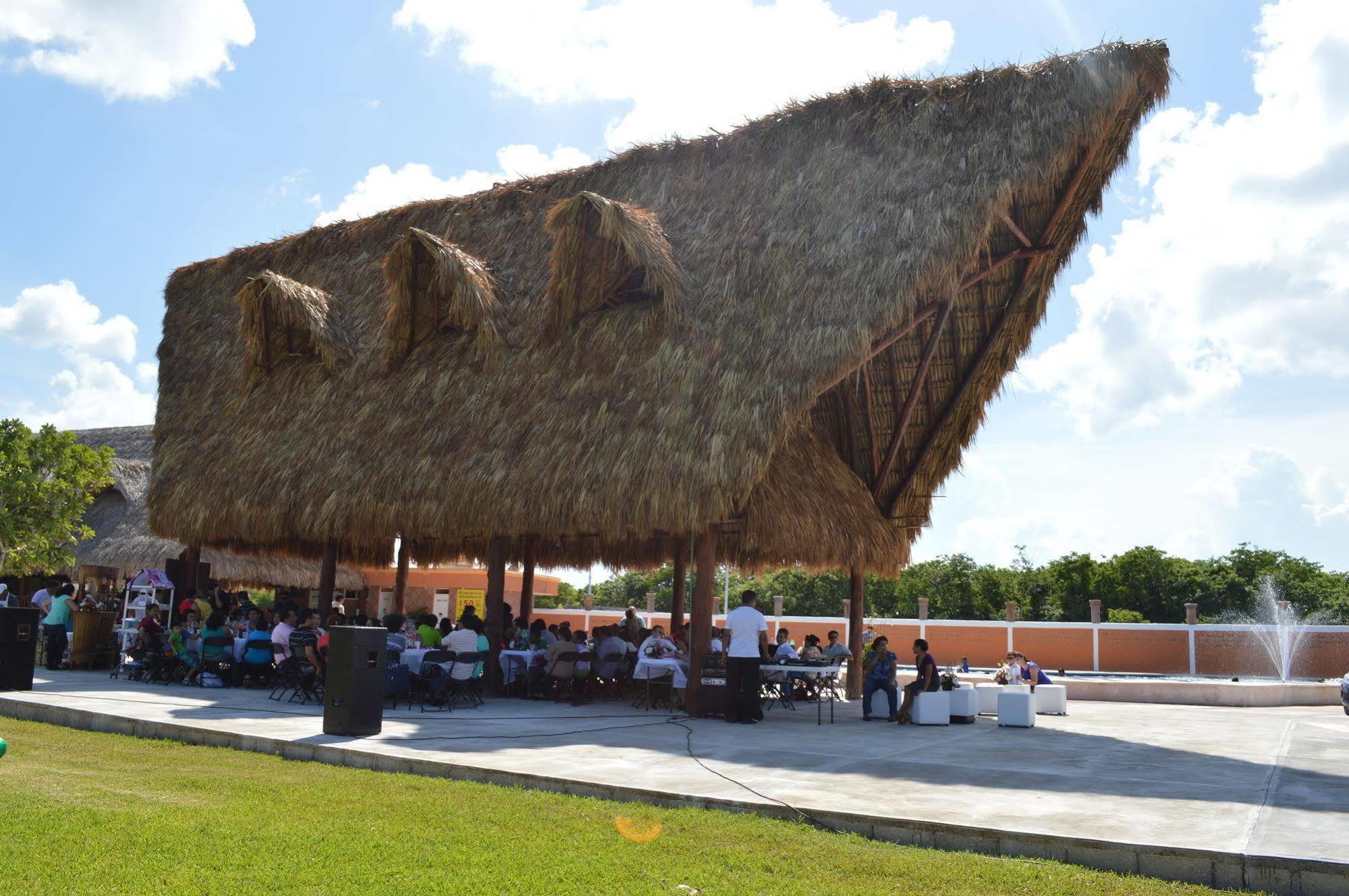 Hotel Hacienda Ixtlan Cozumel Exteriör bild