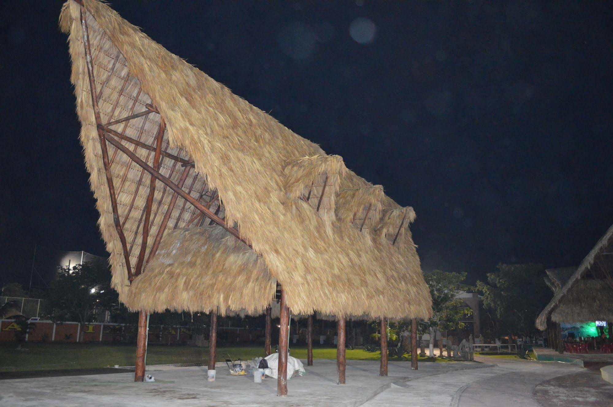 Hotel Hacienda Ixtlan Cozumel Exteriör bild